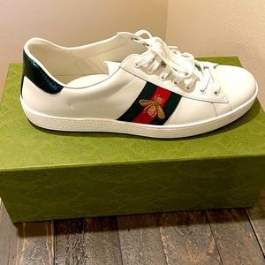 Gucci (Bee) Sneakers